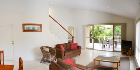 Parker By The Sea - Mackay Tourism 1
