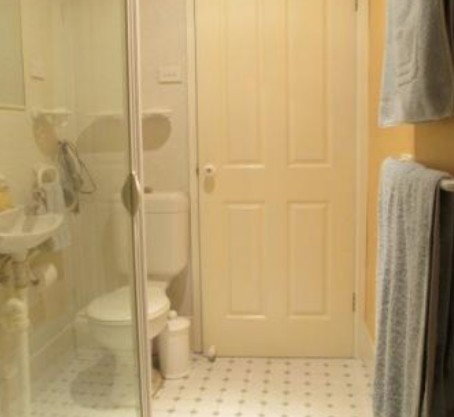 Azalea House B And B - Mackay Tourism 1