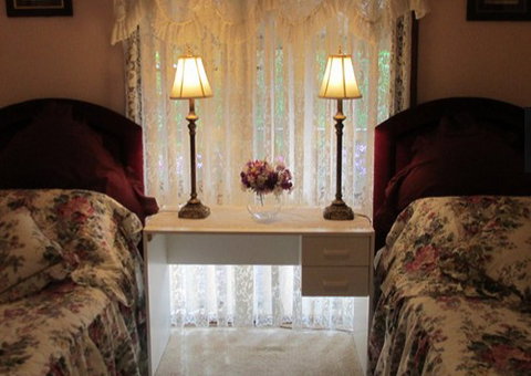 Azalea House B And B - Mackay Tourism 6