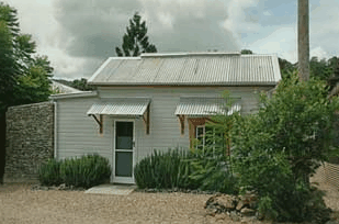 Mavis's Kitchen and Cabins - Mackay Tourism