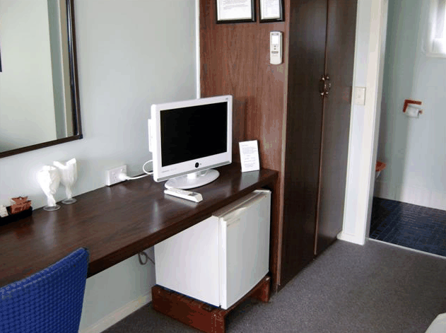 Poinciana Motel - Mackay Tourism 2