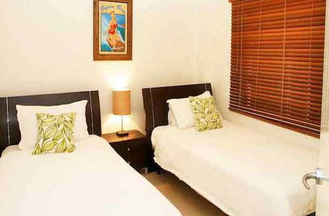 Alexs Byron Bay - Mackay Tourism 2