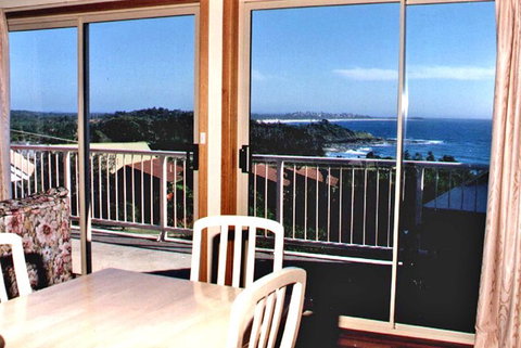 Angourie Bay Villas - Mackay Tourism 3