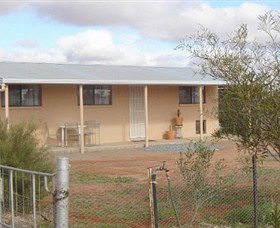 Blue Bush Country Cottage - Mackay Tourism 0