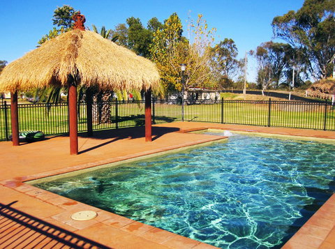 Curlwaa Caravan Park - Mackay Tourism 3