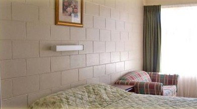 Alpine Country Motel - Mackay Tourism 1