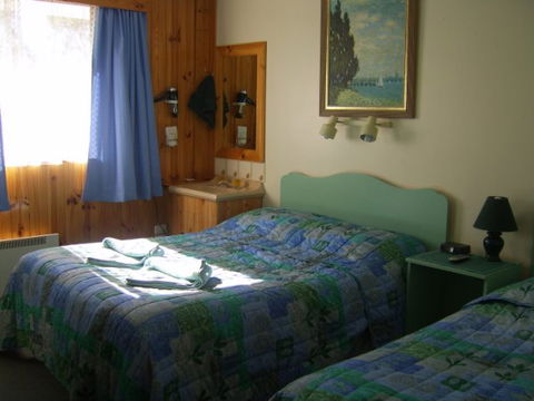 Sonnblick Lodge - Mackay Tourism 1