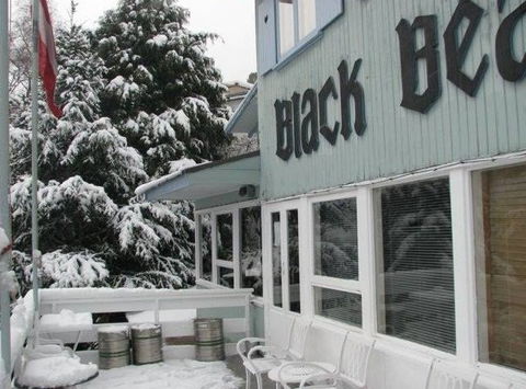Black Bear Inn - Mackay Tourism 0