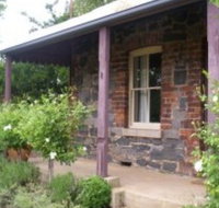 Accommodation Pinn Cottage - Mackay Tourism