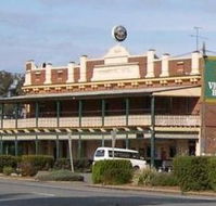 Commercial Hotel Barellan - Mackay Tourism