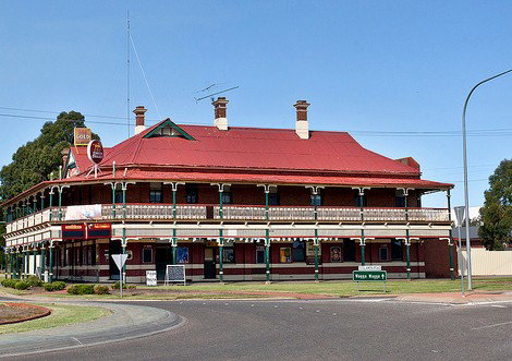 The New Coolamon Hotel - Mackay Tourism 0