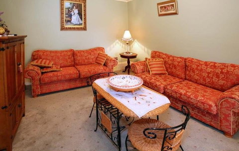 Sweet Briar Bed And Breakfast And Cottages - Mackay Tourism 0