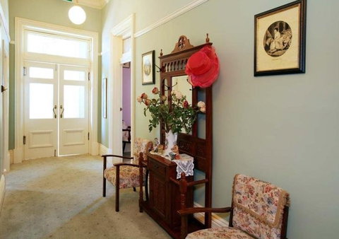 Sweet Briar Bed And Breakfast And Cottages - Mackay Tourism 4