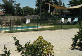 Motel Meneres - Mackay Tourism 3