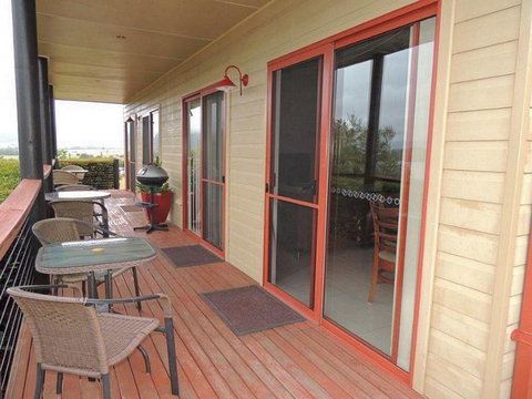 Avon View Stays - Mackay Tourism 0
