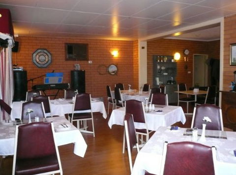Grong Grong Motor Inn - Mackay Tourism 3