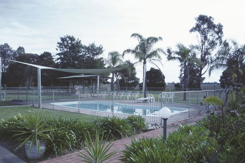 Aaroona Holiday Resort - Mackay Tourism 0