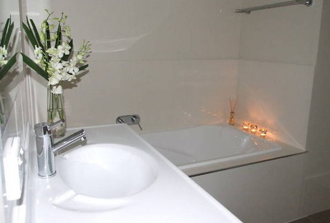 Armidale Executive Short Stay Apartments - Mackay Tourism 4