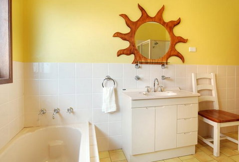 Burra By The Beach - Mackay Tourism 0