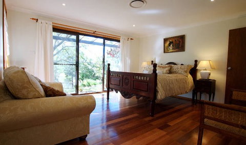 Cicada Country House - Mackay Tourism 3
