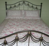 Camelot Retreat - Mackay Tourism