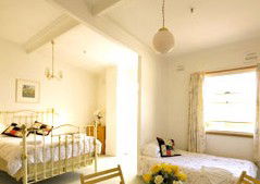 Clarendon Guesthouse - Mackay Tourism 0