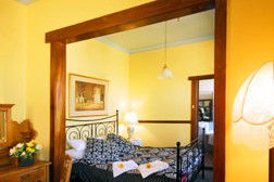 Clarendon Guesthouse - Mackay Tourism 1