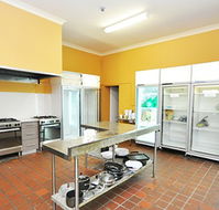 Blue Mountains Backpacker Hostel - Mackay Tourism