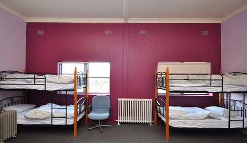 Blue Mountains Backpacker Hostel - Mackay Tourism 2