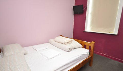 Blue Mountains Backpacker Hostel - Mackay Tourism 3