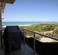 Beachfront Narrabeen - Mackay Tourism
