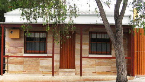 Australia Street Cottage - Mackay Tourism 5
