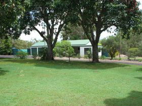 Bungadoo Country Cottage - Mackay Tourism 0