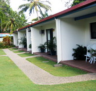 Sunlover Lodge Holiday Units and Cabins - Mackay Tourism