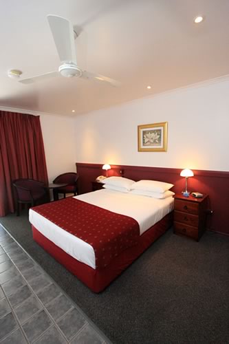 Xenia Central Studio Accommodation - Mackay Tourism 3
