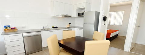 Gladstone Heights Executive Apartments - Mackay Tourism 1