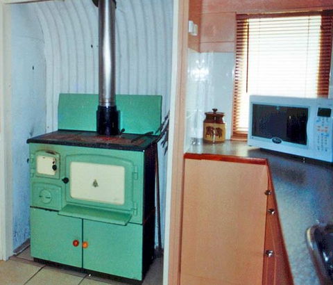 Windswept Country Retreat - Mackay Tourism 3