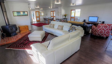 Sippers At Ballandean - Mackay Tourism 4