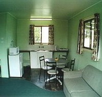 Country Style Accommodation Park - Mackay Tourism