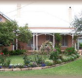 Guy House Bed and Breakfast - Mackay Tourism