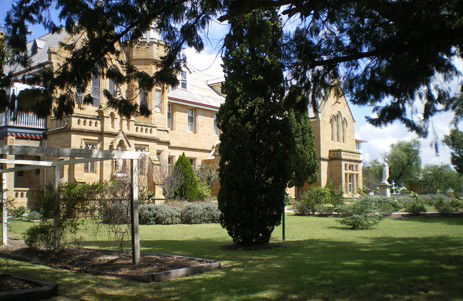 Abbey Of The Roses Boutique Heritage Guesthouse - Mackay Tourism 0