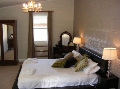 Abbey Of The Roses Boutique Heritage Guesthouse - Mackay Tourism 4