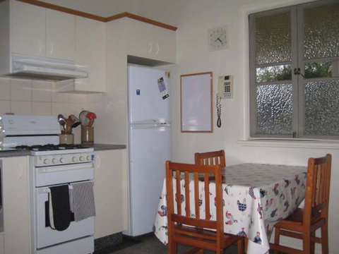 Hope Cottage Country Retreat At Assmanshausen Winery - Mackay Tourism 1