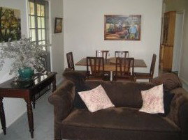 Hope Cottage Country Retreat At Assmanshausen Winery - Mackay Tourism 5