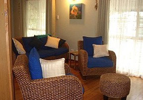 The Dolph Inn - Mackay Tourism 1