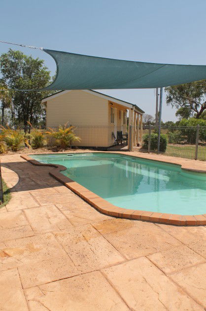 Ironbark Inn Motel - Mackay Tourism 3
