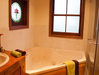 Homewood Cottages - Mackay Tourism 3