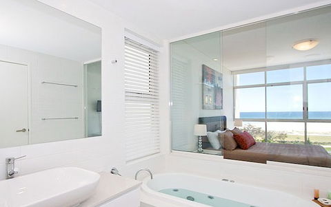 Kirra Surf Apartments - Mackay Tourism 1