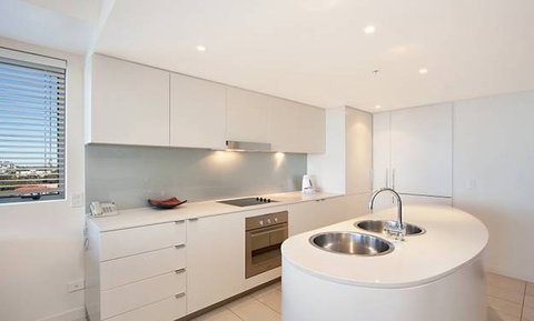 Grand Mercure Apartments Coolangatta - Mackay Tourism 3