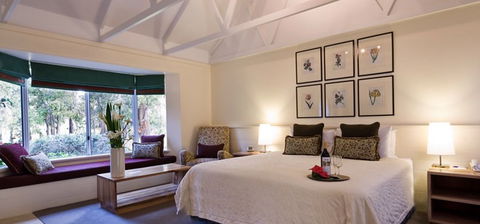 Cape Lodge - Mackay Tourism 0